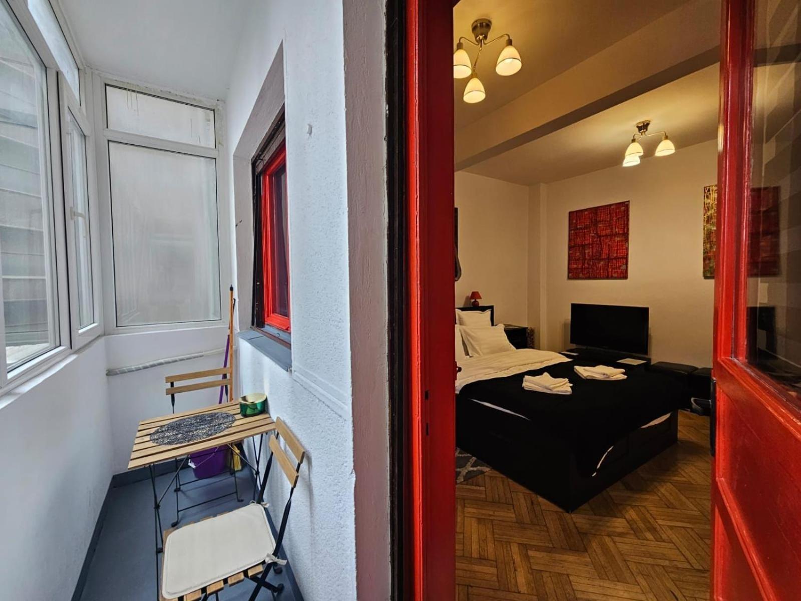 Appartement Alt Studio à Bucarest Extérieur photo