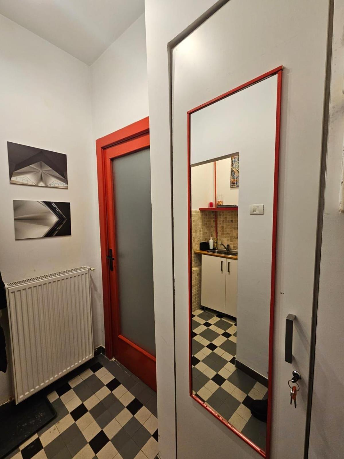 Appartement Alt Studio à Bucarest Extérieur photo